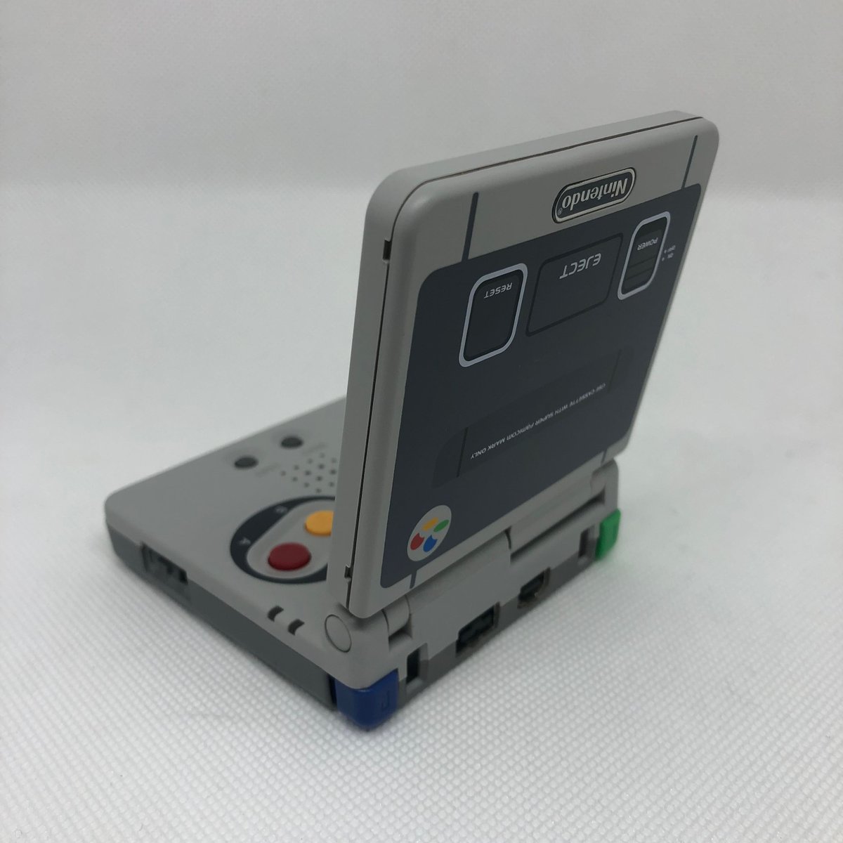 Guigro's tweet photo. Double dose de nostalgie avec cette GameBoy Advance SP aux couleurs de la Super Famicom !
#gameconsole #pinkandwhite #retrogaming #gameboymacro #repair #3dprint #gaming #console #retro #game #retrogamer #gamer #gamingcommunity #gaminglife #gamingsetup #gamingaddict #gamingislife https://t.co/BQCCqjRhQk