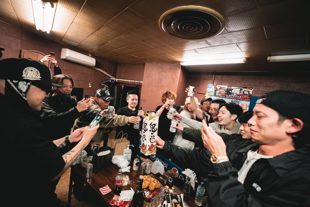 Themadpotatoman's tweet photo. 【 2023.12.09 】

@CLUB_RIVERST 
The Madpotatoman
ONE MAN LIVE

"La Familia vol.2"

ご来場ありがとうございました！ https://t.co/ZOQlbvdZBq