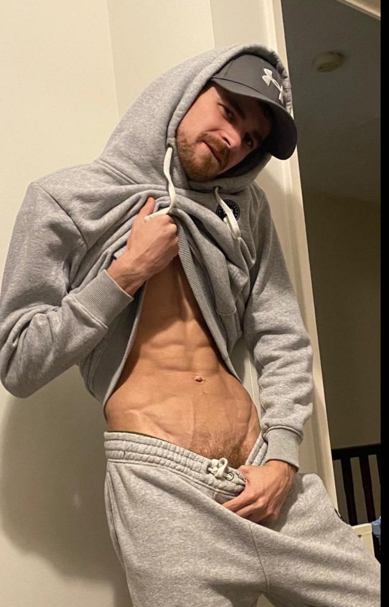 LiamSmiler69's tweet photo. COMPETITION TIME!!!! For every Retweet over the next 24 hours I will be taking note of and selecting a winner in tomorrows post, the winner will receive 6 months free of my onlyfans! 10” 🍆#onlyfansmodel #gayuk #gayman #chav #scallly #lgbt #LGBT #bigdick https://t.co/Wgf5MpDy8P