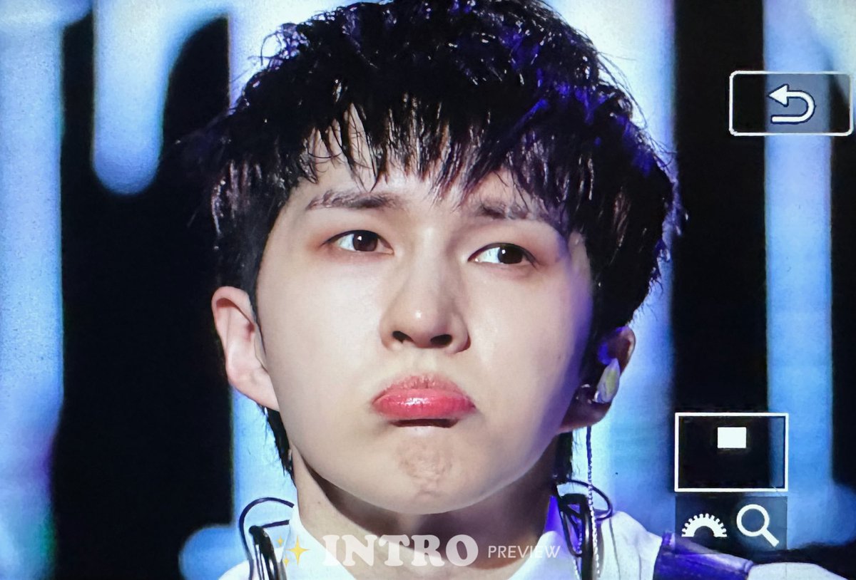 intro_v's tweet photo. 231210 CONTINUUM 콘서트 프리뷰
#KEN #켄 #이재환 #VIXX #빅스 @jaehwany0406

귀여운 얼굴과 그렇지 못한 바디🔥🔥 https://t.co/ipN2gH72e2