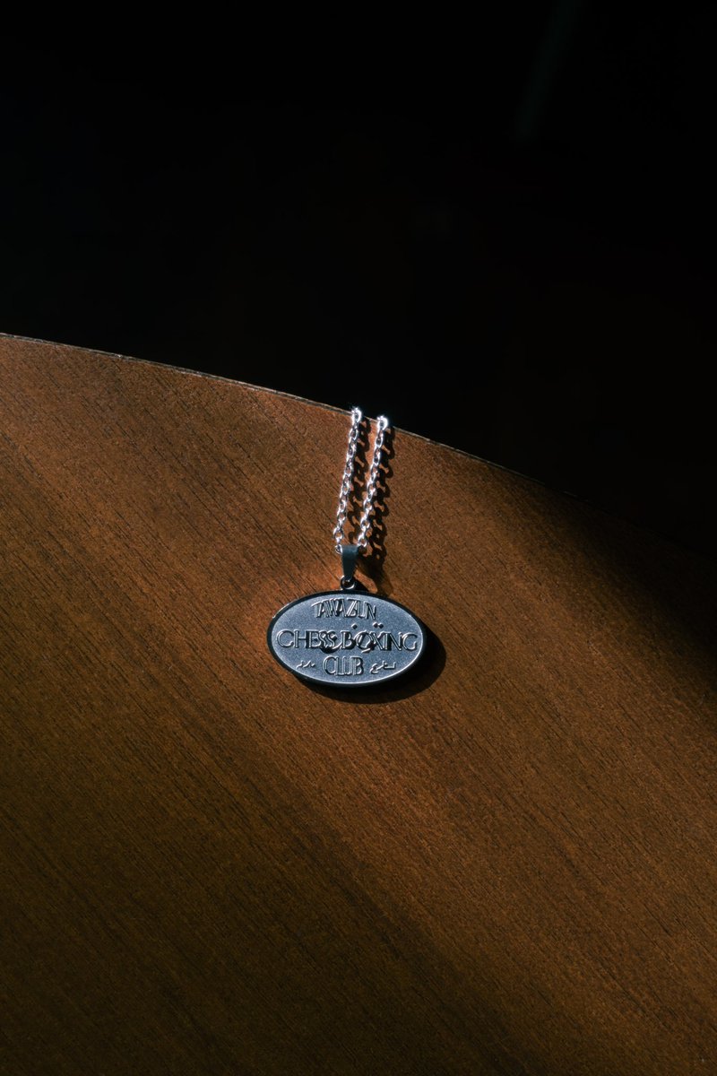 piegecommetrap's tweet photo. Just made the coolest accessories
♟️🥊
Worldwide shipping https://t.co/joaFToP3Kc