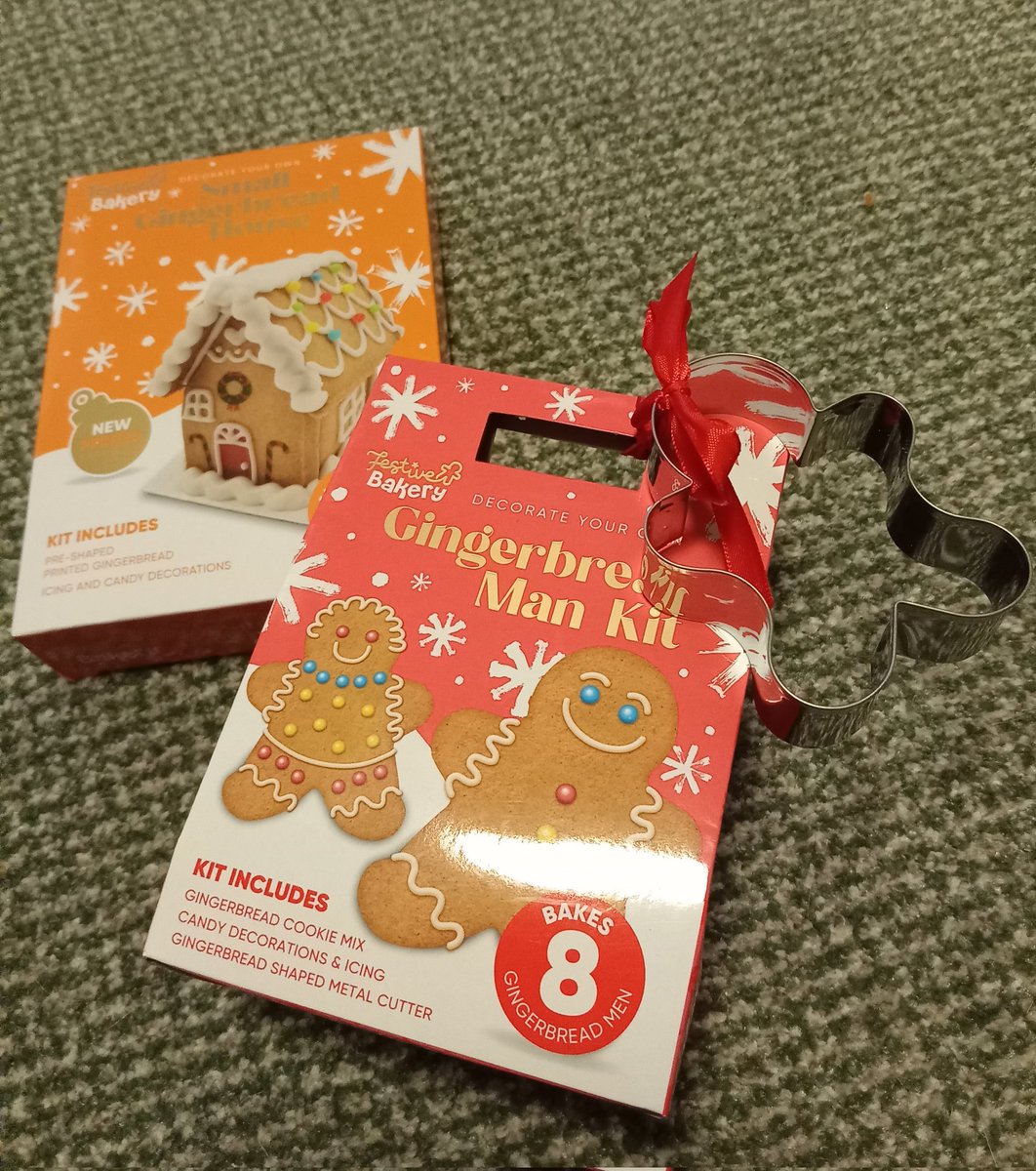 MissFox24099367's tweet photo. Such a thoughtful gift from @TheRowansAP for my staff Christmas advent calendar present.🙏💝 I can't wait to make these with my little girl over the Christmas break.🎄☺️ #staffwellbeing #sograteful #kindness https://t.co/a94pHW1zgf