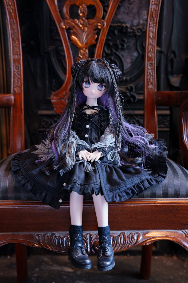 takezou1316's tweet photo. この椅子いいわ～なので別アングルもペタリ
ノア「とても良い質感ですね」
#nar_noir_doll
#TOAClaris 
#ののショール
#リリパット・アンダンテ https://t.co/anW3vCdhlW