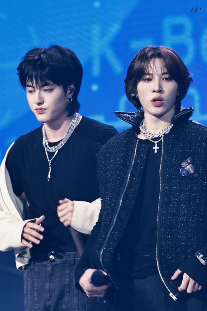 231210 K-Link

 #트레저 #TREASURE