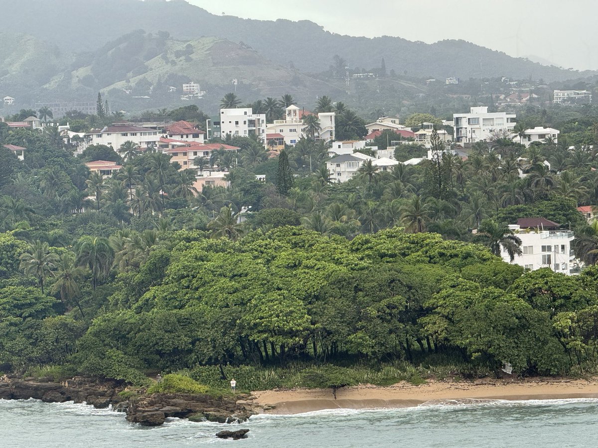 AndersonJorgen's tweet photo. Då kör vi igång en ny fredag 🤘🏽
Hörde jag SKÅL ⭐️
#dominikanskarepubliken
#PuertoPlata
#semester2023 https://t.co/xt8AZFQwUc