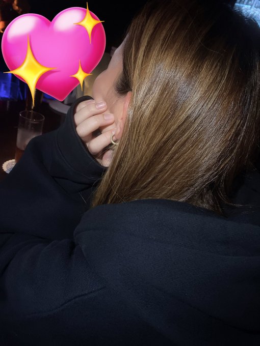 可愛い子にナンパされたので飲んでる https://t.co/se96ZJu5NC