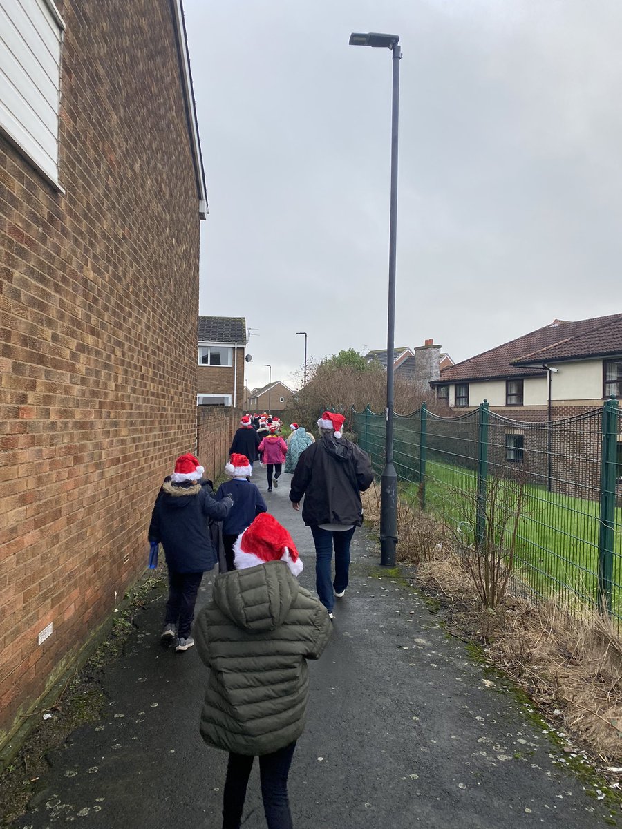 Our school choir brought all the Christmas spirit this week with a performance for the residents at a local care home and today at the North Shields Christmas Markets! They should be so proud of themselves 🎤🎅🏼🎶 <a href="/BattleHillPS/">Battle Hill Primary</a>