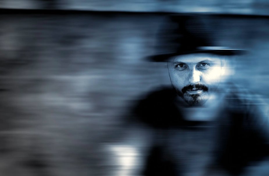 .<a href="/StaritaMusic/">Starita</a> shares a reflective moment on 'Home' - 

clashmusic.com/news/starita-s…