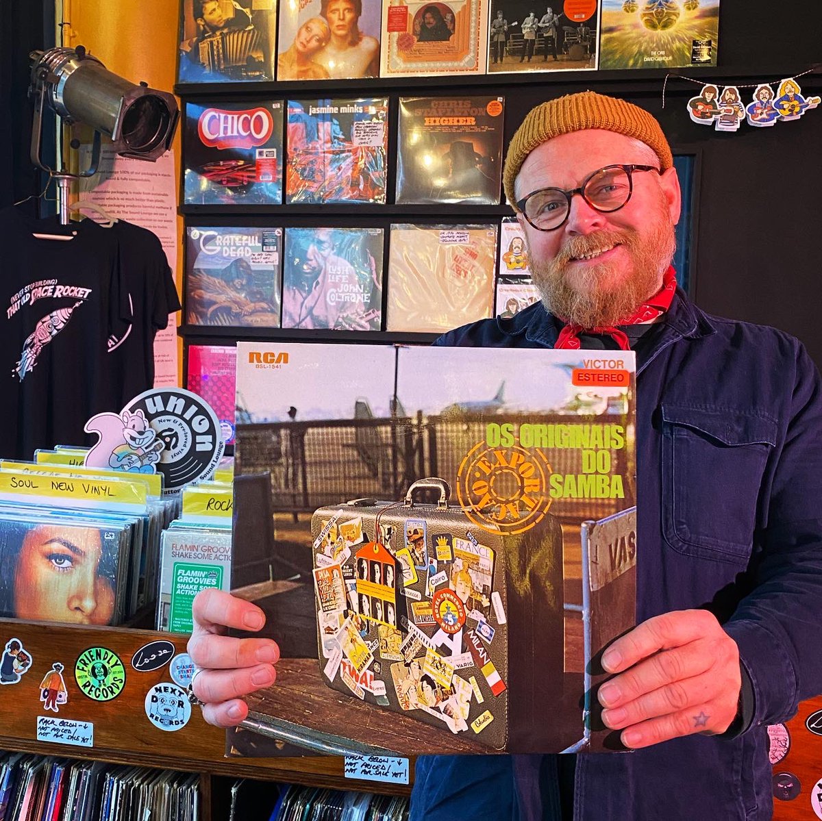 Looking for something a little bit different to gift a vinyl lover this year? Well, we not only have racks full of classics but we also have loads of esoteric, rare & interesting records too! Come on over to our Lewes or Sutton stores & have a dig…open till 4pm today! 🪕🐊🐿️🍺🚀