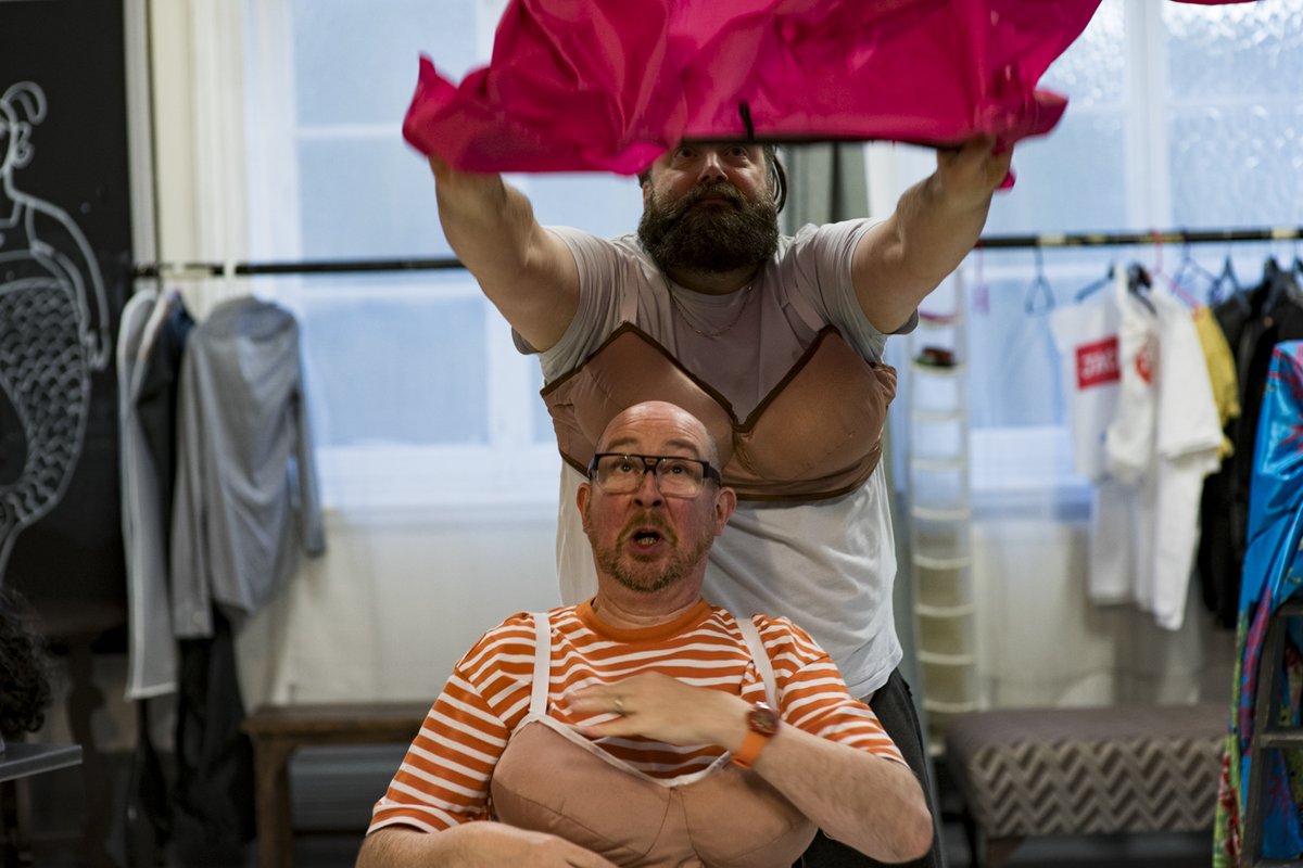 B &amp; I have had a hoot in rehearsals for OH NO IT ISN'T this past 3 weeks. Previews start this Tues &amp; there's just a handful of tickets left for some nights. We'd love you to join us for a giggle <a href="/BrocJackTheatre/">Jack Studio Theatre</a> from 12 Dec - 6 Jan. 
🎟️brockleyjack.co.uk/jackstudio-ent…
📷 <a href="/GreySwanFusion/">Grey Swan</a>