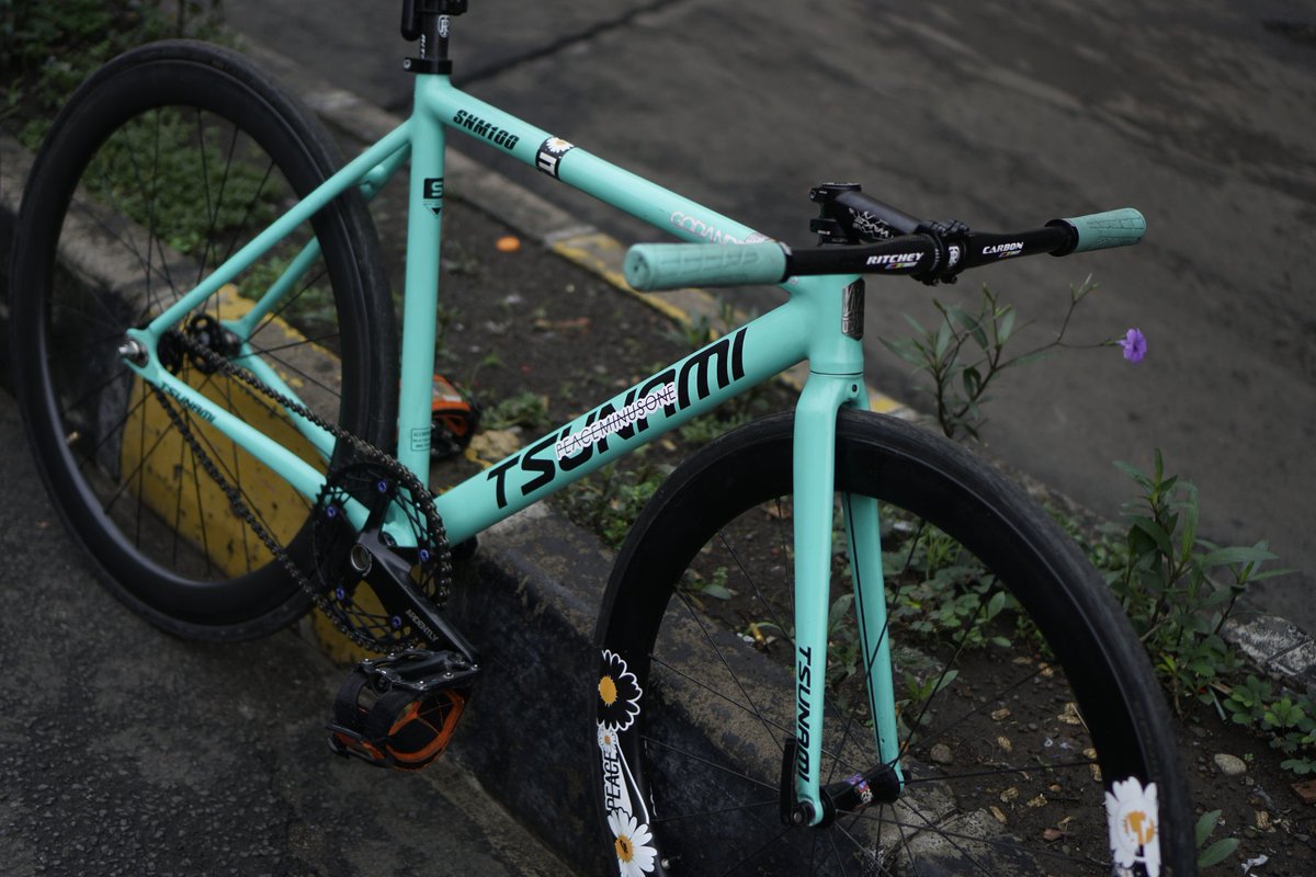 MTaaaL1's tweet photo. #WTS #fnfjb #Tsunamisnm100

WTS Frameset Tsunami snm 100 size S inc Seatpost carbon ritchey ACM Price 2500k 
Lok Tangerang, WA 081299696540 https://t.co/6816bTvAkf