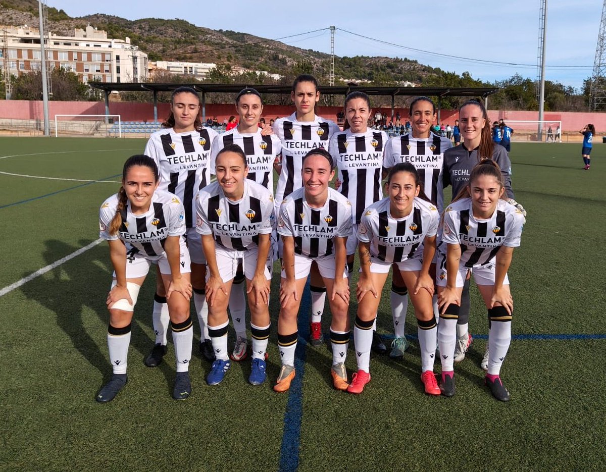 ¡Final en Borriol! El @cdcastellon 𝐅𝐞𝐦𝐞𝐧𝐢𝐧𝐨 da una de las alegrías este fin de semana tras vencer al @SFCDFemenino (4-0). ¡Enhorabuena albinegras! ⚪⚫ #TerceraFederaciónFutFem #PPO👂🏻