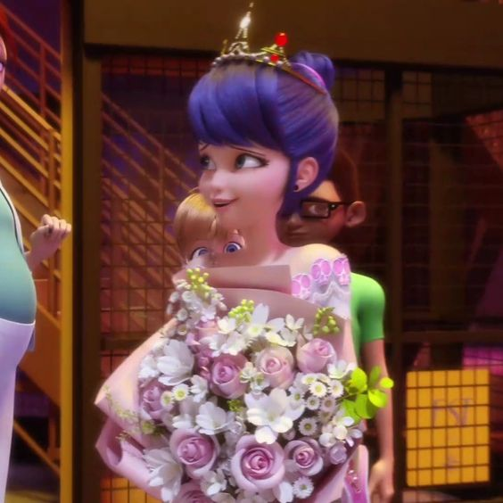 forevermlady's tweet photo. crowns! https://t.co/SuDOCLpSbR