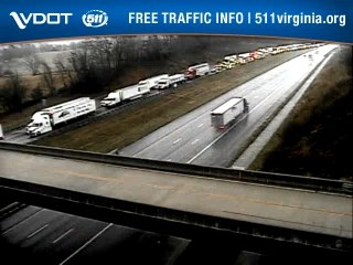 WTOPtraffic's tweet photo. Travel Advisory: I-81 S remains BLOCKED near mile marker 198 #RockbridgeCo #VaTraffic due to a truck crash. https://t.co/IfuuRjYrXF
