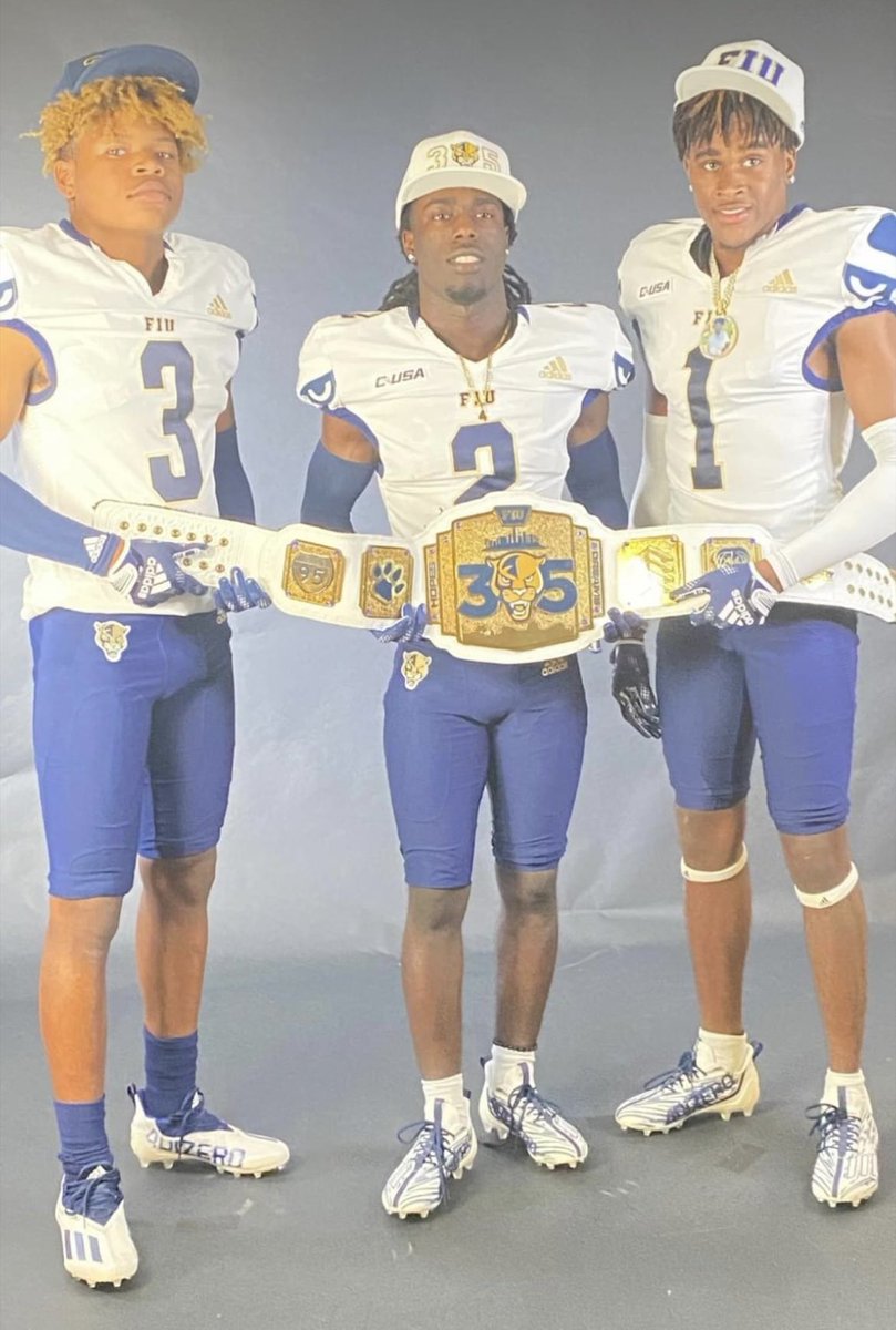 Three beast 🔥🔥🔥 
Carl Boldin <a href="/InletGroveFB/">Inlet Grove</a>  Safety 💪💪🏈
