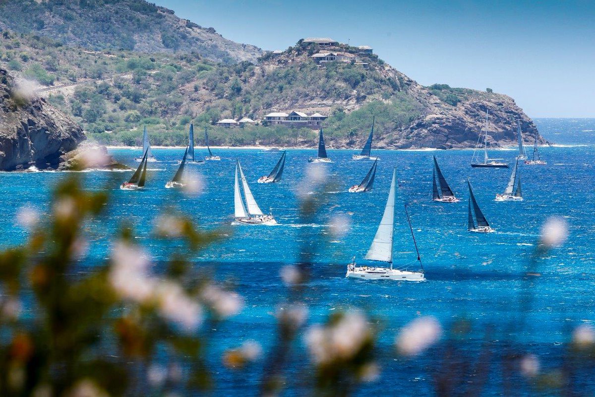 Antiguanice's tweet photo. With less than five months to go, entries are now open for Peters & May Round Antigua Race and Antigua Sailing Week (27th April – 3rd May).
⛵️See details: https://t.co/bAVs2VfnJn
#sailingweek #ASW #AntiguaNice https://t.co/UnSHER6Kn6