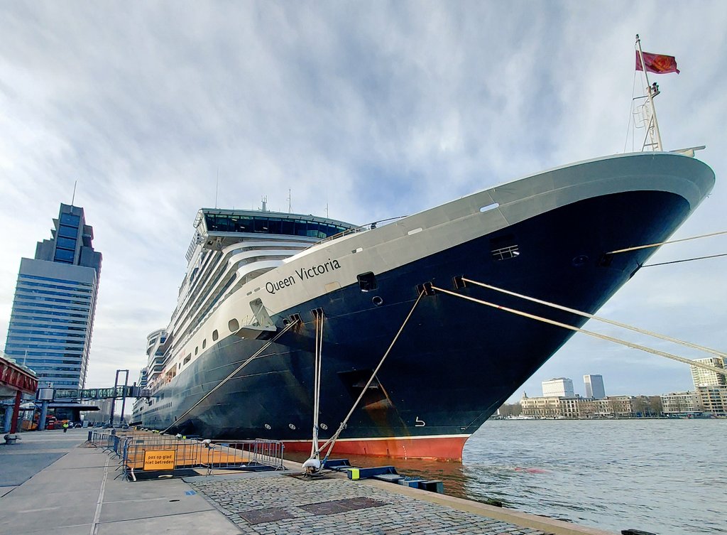 DavidReigate's tweet image. Enjoying five fantastic festive days onboard @cunardline #QueenVictoria 🎄