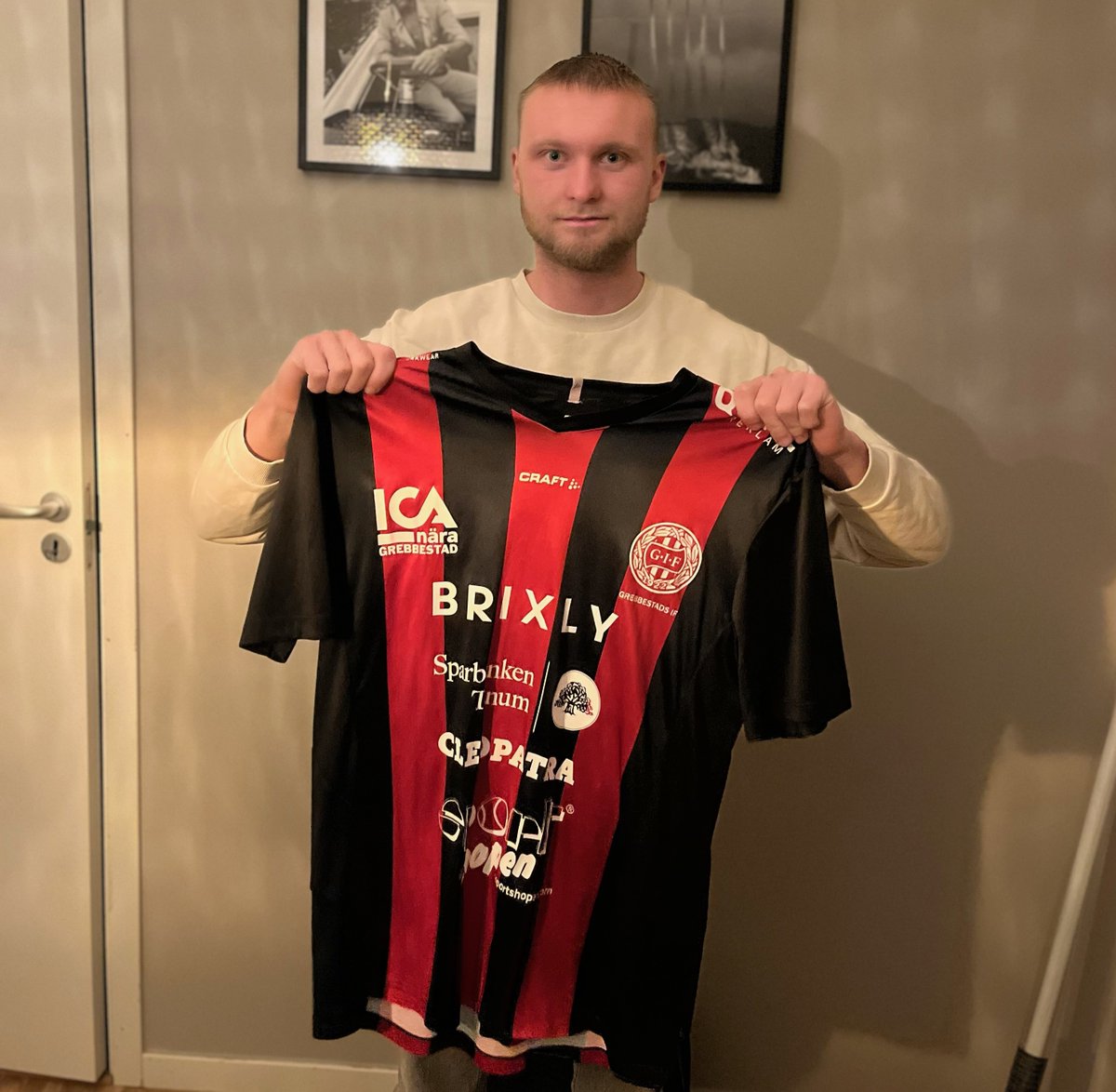 Grebbestad värvar från Herrestad - Anton Engelbrektsson klar
grebbestadsif.se/nyhet.asp?nyhe…
<a href="/grebbestadsif/">Grebbestads IF</a>  <a href="/herrestadsaif/">Herrestads AIF</a>