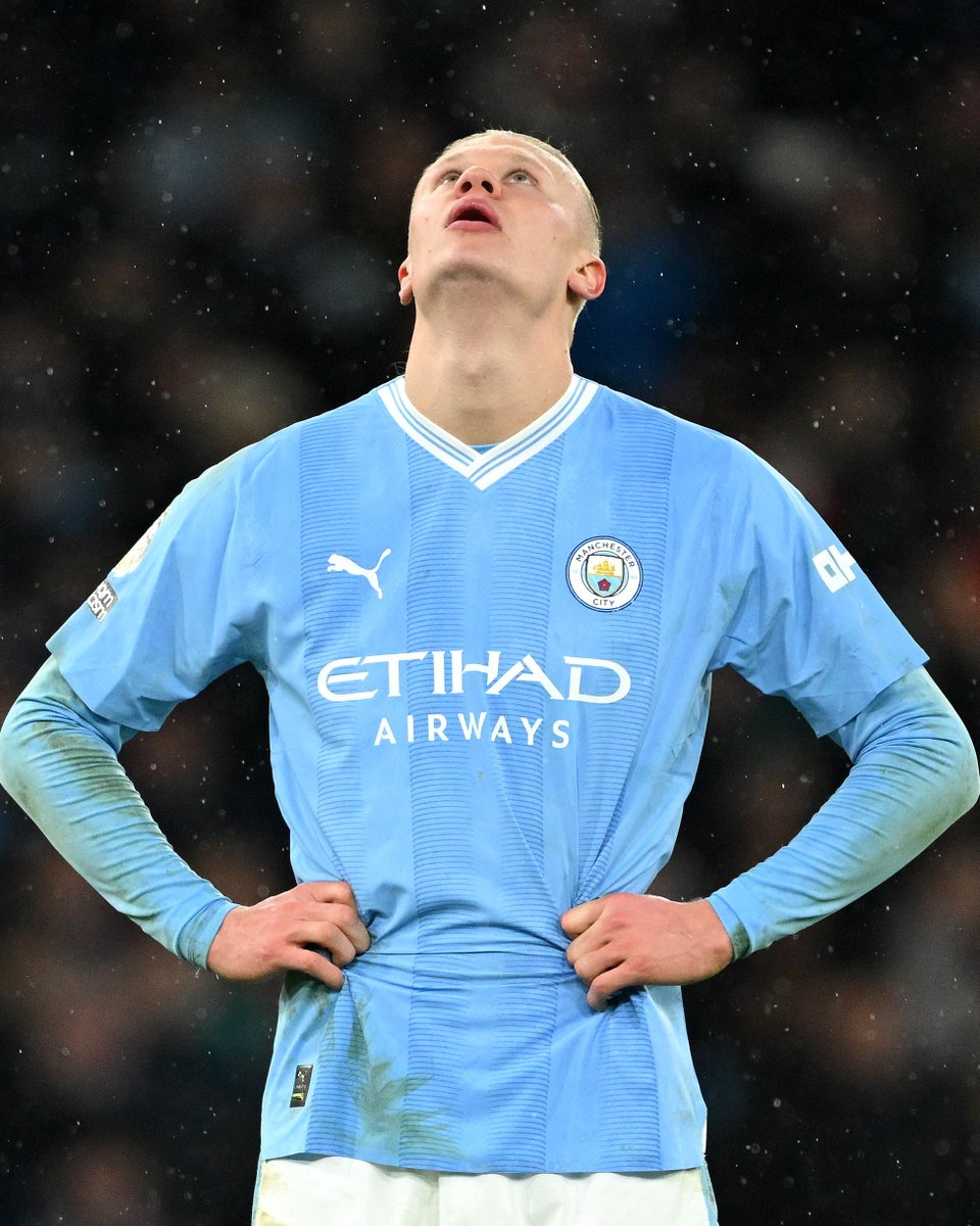 Premier League tweet media