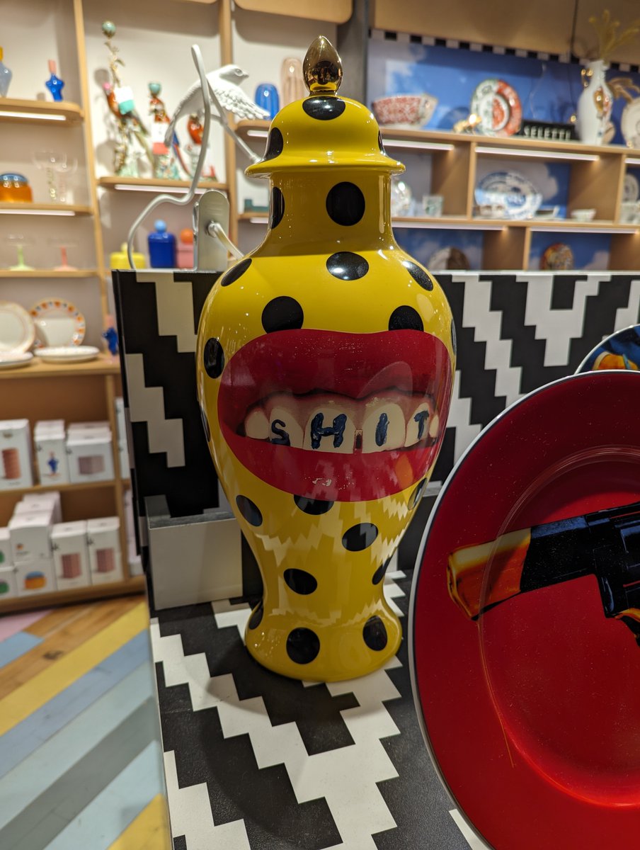 Tammy0348's tweet photo. Spotted in Copenhagen and made me think of you @taskmaster @JulianClary! #prizetask #5points https://t.co/6ChEvFt25x