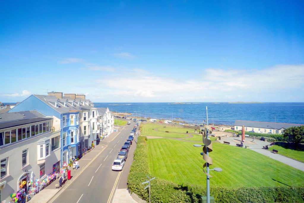 VCCLurgan's tweet photo. 🎄🎅🏻 VICTORIA CHRISTMAS DRAW 🎅🏻🎄
🎁 12 PRIZES 🎁

🎁 FIRST PRIZE: Overnight stay at the Portrush Atlantic, with Breakfast, wine and a £50 Ramore Voucher 🎁 

🎫 £1 per ticket
🎫 6 TICKETS for £5

 https://t.co/wB5rKUVvMY

Or
 https://t.co/vyiio6ZA0I https://t.co/SaDK5u83wy