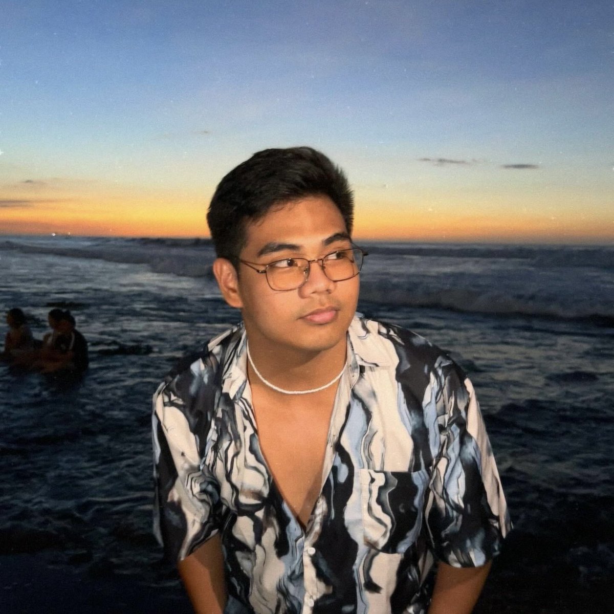 kingsntgo's tweet photo. chasing sunset 🌅🌊 #wheninelyu #sanjuanlaunion #beach #sunset https://t.co/bfX7pHAwsf