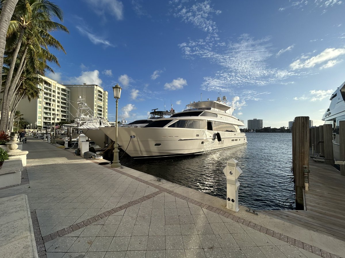 A Jazz Brunch on this beautiful morning.  There is a spot available for your vessel.
#garypalmersax #gpsax