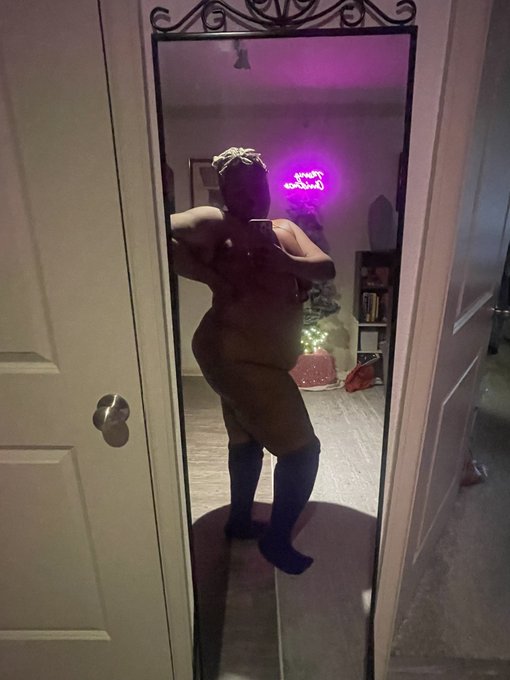 ISO: a wholesome Man of God to help me find a good Service ⛪️ to watch on this glorious Sunday of whoreship