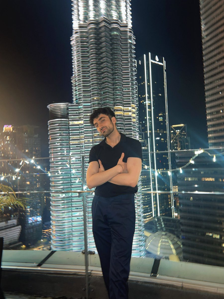 SaimRafi7's tweet photo. Do I atleast look 20 here now ? https://t.co/GWZRTPwnwZ