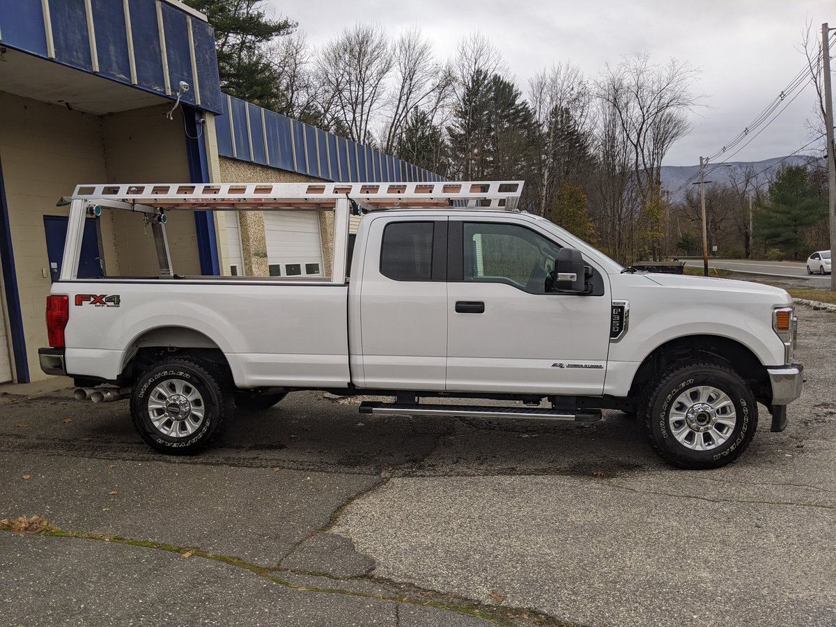 RyanNeathawk's tweet photo. @MoneyJrod Paid cash for my 2020 F350 Diesel a few years ago. #GutterLife https://t.co/n4FrDTTbjr
