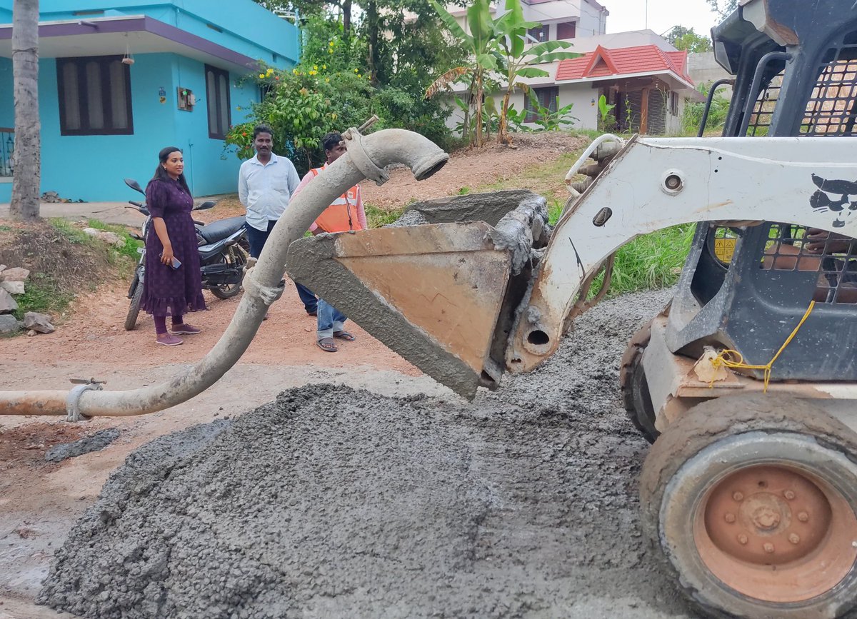 AshaNath_G_S's tweet image. Reconcreting work is in progress in Edagramam Kunnil Road section of Pappanamcode Ward trivandrum..@narendramodi @BJP4India @BJP4Keralam @PMOIndia #development #pappanamcode #trivandrum