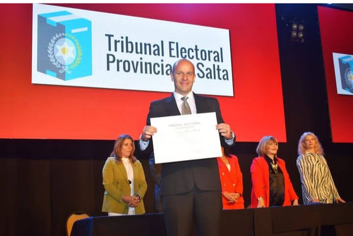 Felicidades al Lic. Enrique Borelli, el nuevo Intendente de Cerrillos Salta, le deseamos éxitos en su gestión.