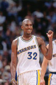 NavySparks's tweet photo. @SHAQ Don’t disrespect this man!! 12 teams in 16 years!!! The GOAT!! https://t.co/1ANTmiYWuh