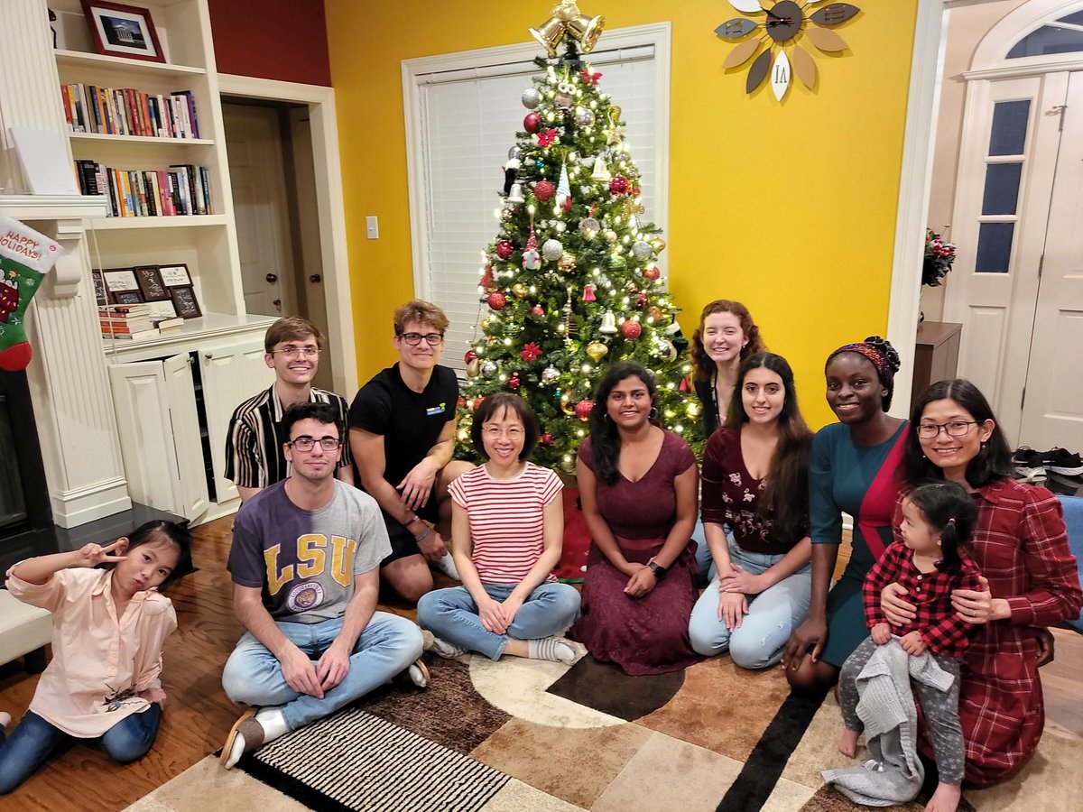 SeYeon Chung (@seyeon_chung) on Twitter photo End of semester party celebrating three amazing graduates, Vishakha Vishwamarka <a href="/vishakha_v96/">Vishakha Vishwakarma</a>, Charlotte Adams, and Luke Woodward <a href="/LukeWoo75631596/">Luke Woodward</a>! End of semester party celebrating three amazing graduates, Vishakha Vishwamarka <a href="/vishakha_v96/">Vishakha Vishwakarma</a>, Charlotte Adams, and Luke Woodward <a href="/LukeWoo75631596/">Luke Woodward</a>!