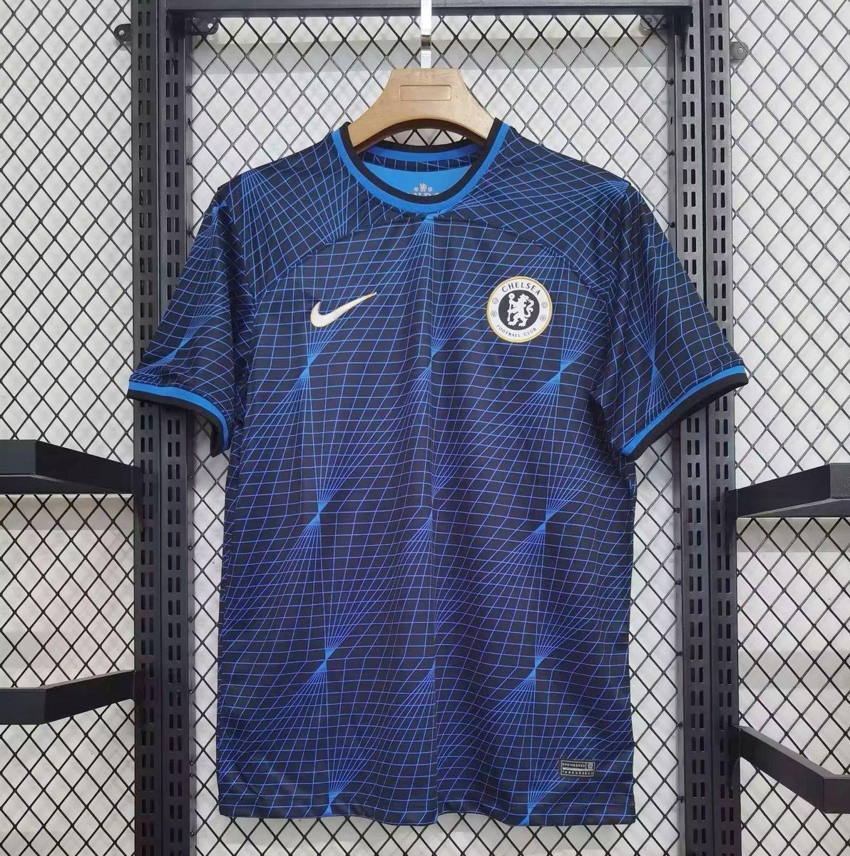 Is this the most ill-advised away kit in history? Almost half way through the season and <a href="/ChelseaFC/">Chelsea FC</a> still haven't worn it. When there's no clash they'll wear blue, and when there is a clash they won't wear it because... It's also blue? Mad decision! <a href="/SJohnsonSport/">Simon Johnson</a> <a href="/liam_twomey/">Liam Twomey</a>
