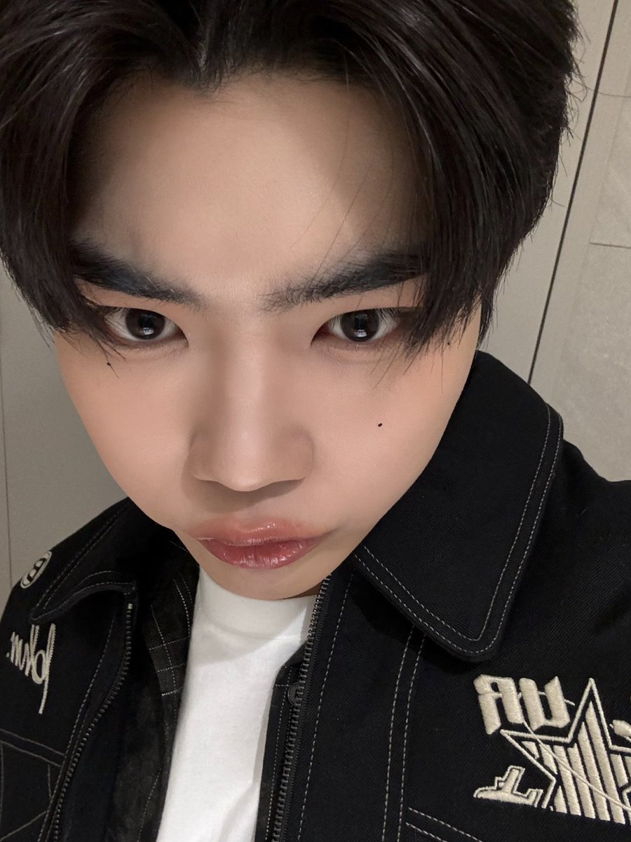 ZEROBASEONE tweet media