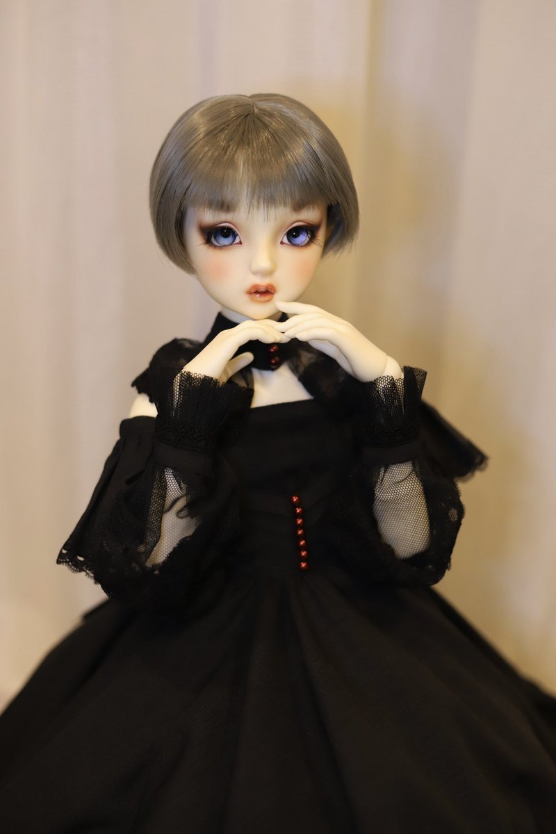 alice_andante's tweet photo. 本日の戦利品。TOANIA #TOANIAno さまのドレス。全円は正義。背中側の美しさ。 https://t.co/sQ3qQ3q3TC