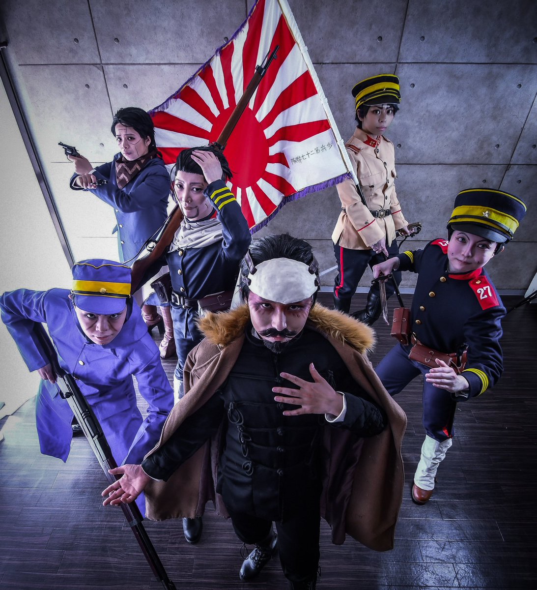 kuz_cos's tweet photo. 【コス写注意】
GK  第七師団

鶴@kobato_shinobu 
月@Syumei000 
鯉@kuz_cos
尾@coskzh 
宇@saramandamo 
菊@se7takatsu
📸@mei_D5100 

※軍旗を持っていますが見よう見まね手作りです。
苦手な方はお気をつけください。 https://t.co/Ny1u5lqRN6