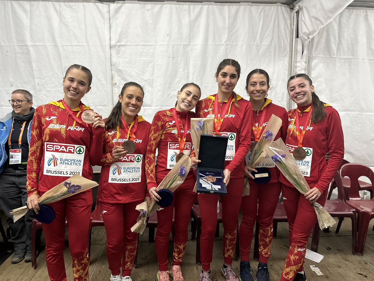 atletismoRFEA's tweet photo. 🥈 absoluta 🚺
🥉 sub23 🚺
🥉 sub20 🚹
6️⃣ finalistas individuales 
1️⃣2️⃣ finalistas totales

El botín de #EspañaAtletismo en #Brussels2023 🙌🏼

#PasiónPorCompetir https://t.co/C7wLG7ZGFR