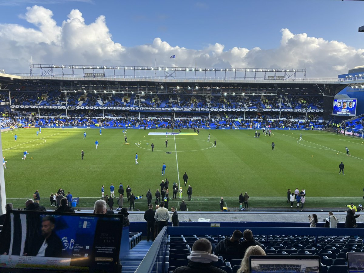 Lee Blakeman (@leeblakeman) on Twitter photo Commentating on <a href="/Everton/">Everton</a> vs <a href="/ChelseaFC/">Chelsea FC</a> on <a href="/5liveSport/">BBC 5 Live Sport</a> Extra. 2pm kick off, we’re here: bbc.co.uk/programmes/m00… Commentating on <a href="/Everton/">Everton</a> vs <a href="/ChelseaFC/">Chelsea FC</a> on <a href="/5liveSport/">BBC 5 Live Sport</a> Extra. 2pm kick off, we’re here: bbc.co.uk/programmes/m00…
