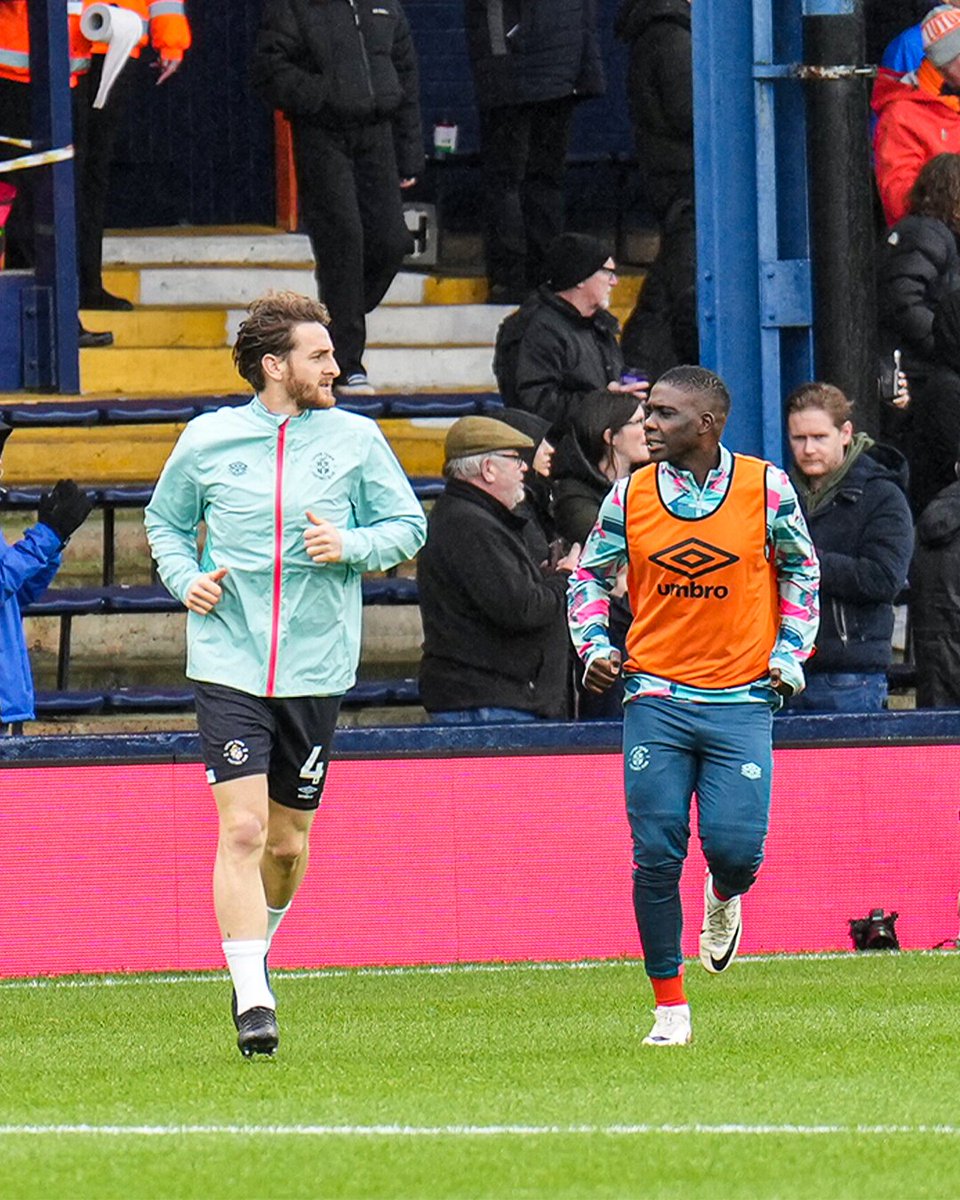 LutonTown's tweet photo. Welcome back, lads! 👋 https://t.co/nVIVUGSUiZ