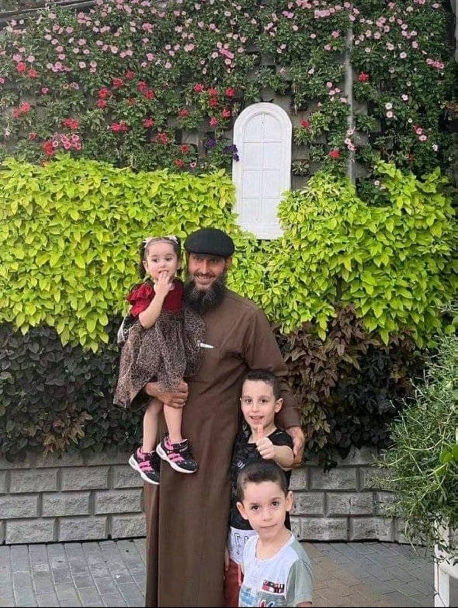 sylvie ୨୧ warnette lvr tweet media