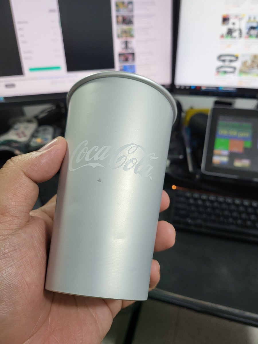 TechInspected's tweet image. Nakipag suntukan ata ang @McDo_PH #colorchangingcup ko. 🙁