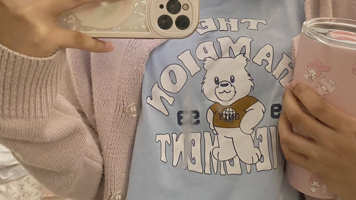 ilseashells's tweet image. — night ambience 🕯️💤🌟🎀
#digitaldiary #dailylife 
 
gn semua selamat istirahaatt!!💥 

SUMPAH AK mlz bgt besok senin.. masih sekolaah!!! ngapain coba knp ga libur aja yaa slesai PAS😵‍💫😵‍💫