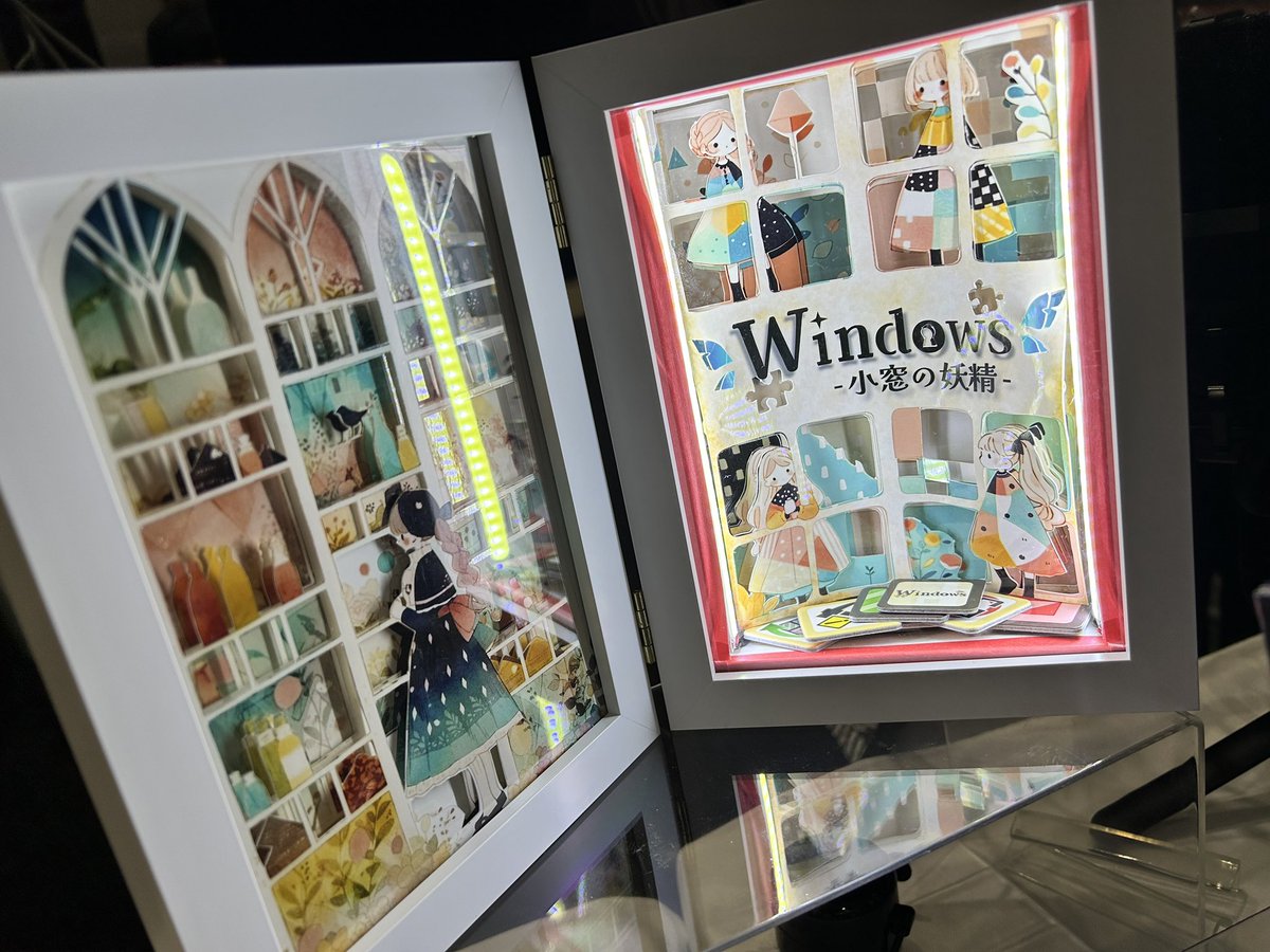 KRaR007's tweet photo. #ゲムマ2023秋
#WhiteWorks
Windows 小窓の妖精
カードを重ねて色を繋げ手高得点!!
パズルゲームだよ🧩
結構頭使ったー!😆
サークル1号のお客さんだった
紙袋も可愛かったよ✨ https://t.co/BnsVYEWS3R