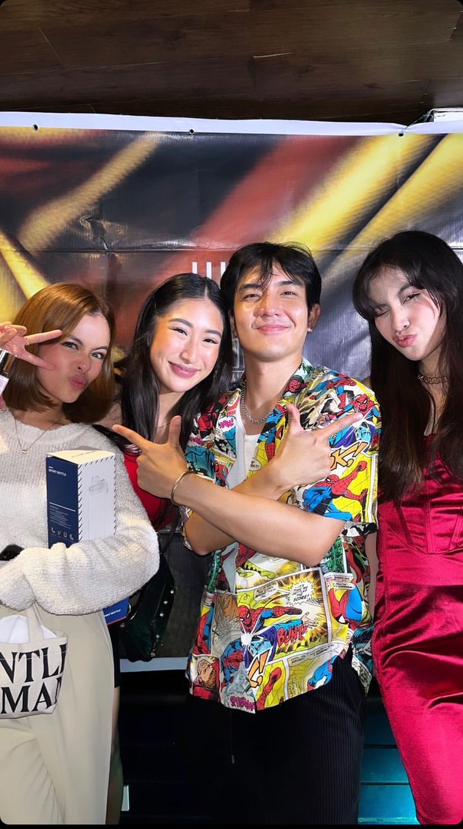 _standrealph's tweet photo. EDI MAYABANG NA NAMAN AKO NITO??? JDKSJSKSKSKSK GOODBYE NAWALA LAHAT NG STRESS KO SA SCHOOL https://t.co/7IRny1p41t