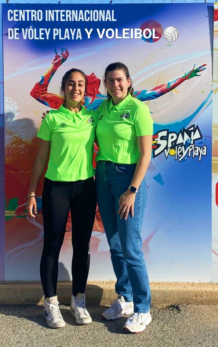 DAVb_FAVb's tweet photo. Curso Nacional de árbitros Nivel III
Representación Almeriense con #PaulaOrtiz y #MarinaRodriguez
junto con sus compañeros Andaluces y los profesores que han impartido la fase presencial.
@FAVB_ 
@LaVozDeporteAlm 
@RadioMarcaAlmer 
@ideal_almeria 
@DiarioDAlmeria https://t.co/6BDAfSwAj3