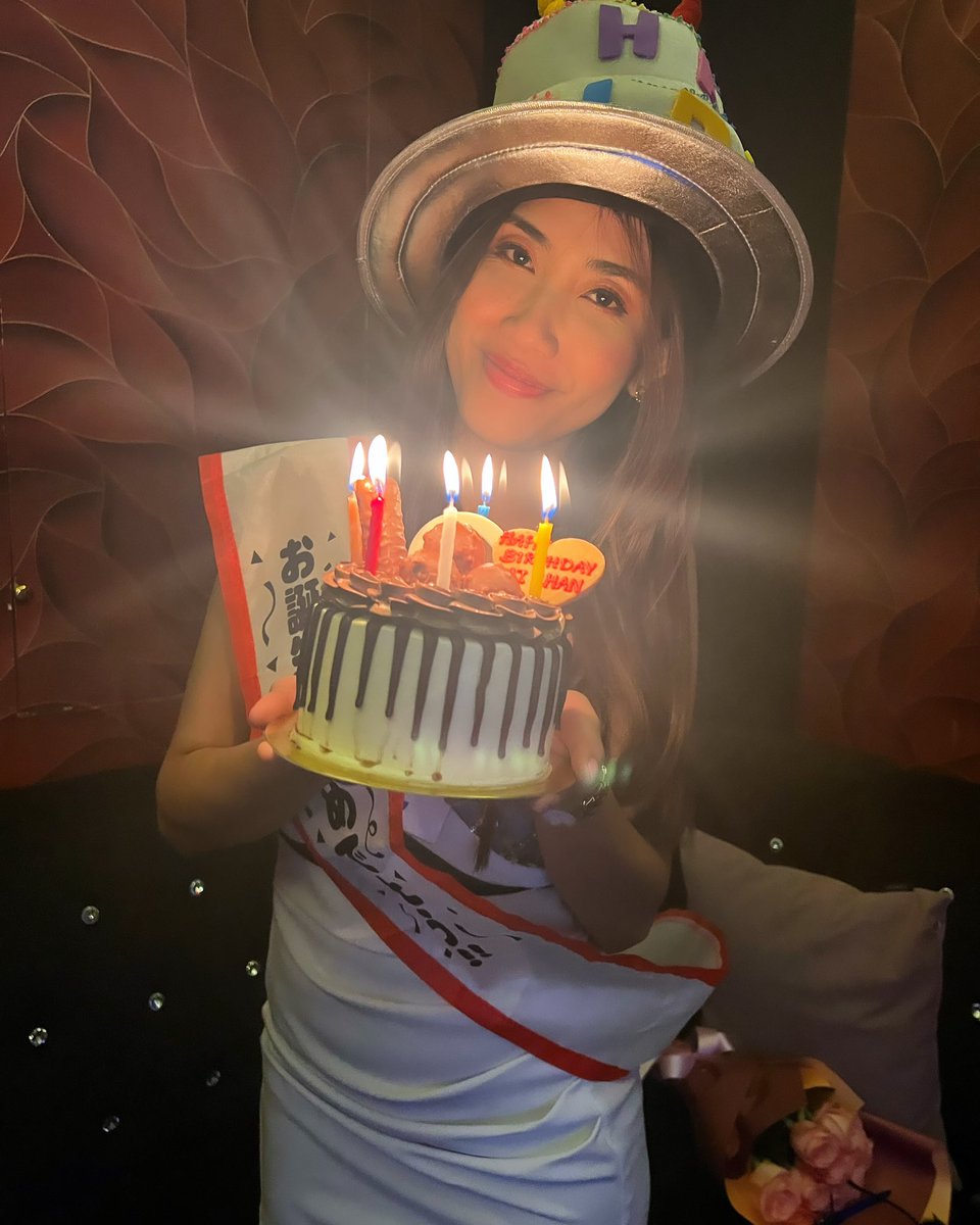 Happy Birthday Ai ちゃん🎂🍻🎉
セクシー🫦日本語も出来ます 
#clubgemsgirls
#clubgemsbangkok 
#karaokelounge