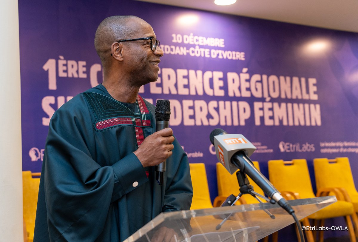 Dans son allocution, @SenamBeheton, Directeur Exécutif de @EtriLabs a rappelé l'objectif de la  Conférence Régionale sur le leadership féminin, qui est de créer une plateforme de collaboration entre les femmes leaders, les décideurs politiques, les praticiens et les défenseurs