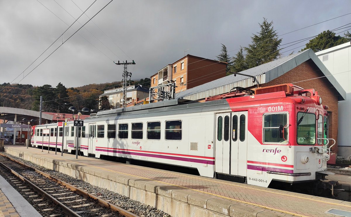 MCMXCII 👨‍💼🚍🌇 tweet media